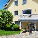 Mit Terrasse, Garten Lägenhet *
