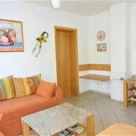 Mit Terrasse, Garten 哥达