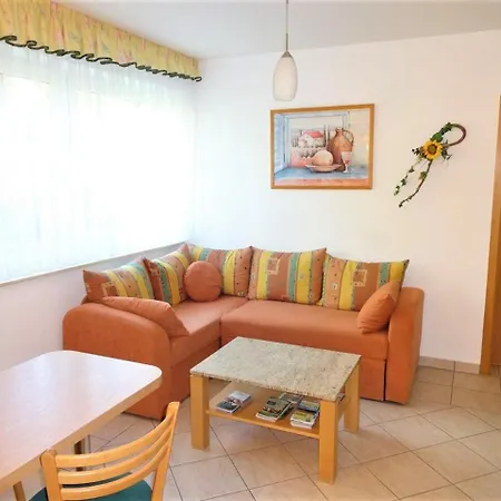 Mit Terrasse, Garten 公寓