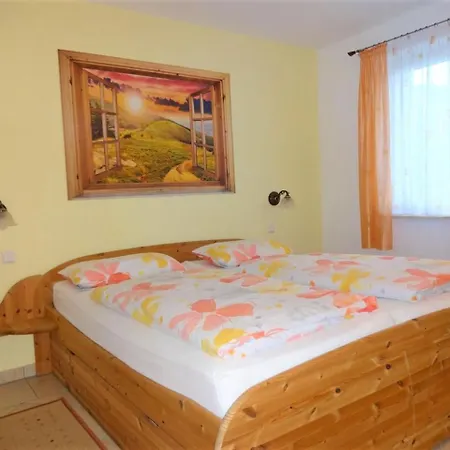 Mit Terrasse, Garten *