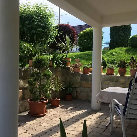 Mit Terrasse, Garten Daire