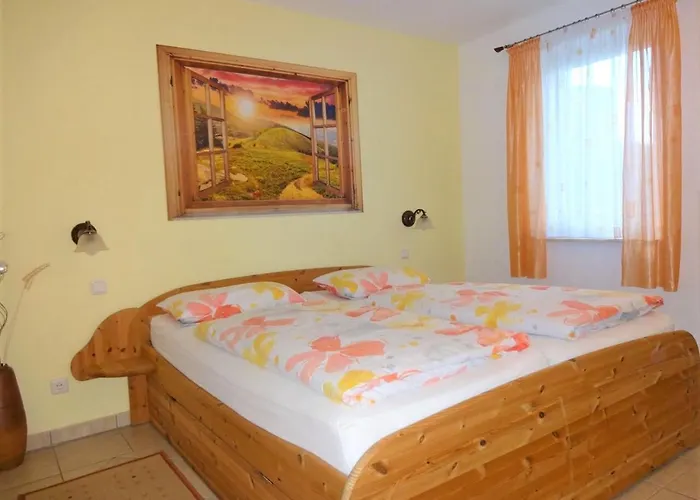 Mit Terrasse, Garten *