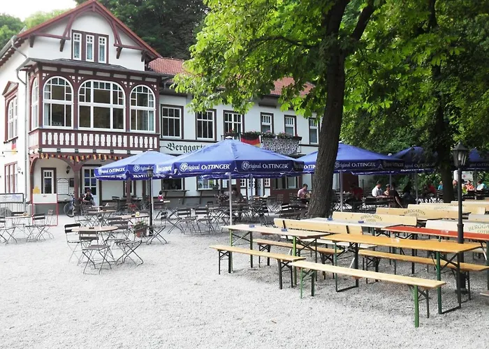 Mit Terrasse, Garten *